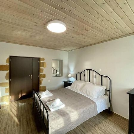 Villa Eftychia Serene Getaway With Hot Tub In A Quiet Location Kissamos Exterior photo