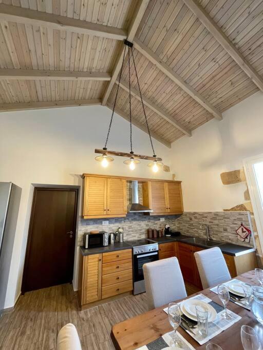 Villa Eftychia Serene Getaway With Hot Tub In A Quiet Location Kissamos Exterior photo